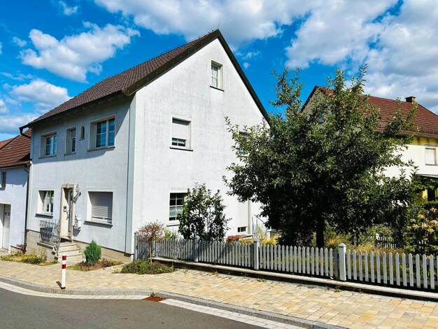 Einfamilienhaus zum Kauf 220.000 € 5 Zimmer 130 m² 394 m² Grundstück Trossenfurt Oberaurach 97514