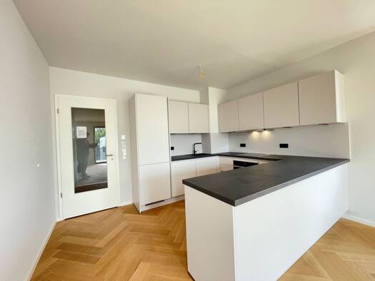 Wohnung zur Miete - Erstbezug 1.321 € 3 Zimmer 95,5 m² 2. Geschoss frei ab 30.09.2025 Nauen 14641