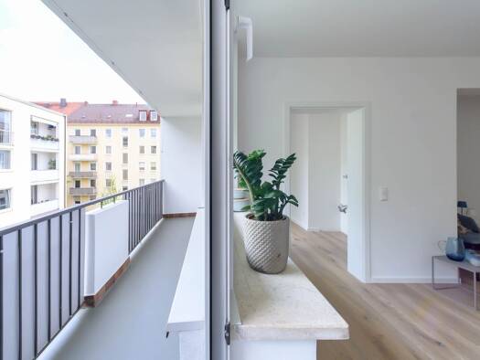 Wohnung zur Miete 1.350 € 1 Zimmer 40 m² Geschoss 3/4 frei ab sofort Neuhausen-Nymphenburg München 80637
