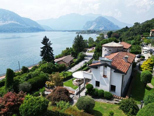 Villa zum Kauf 8 Zimmer 500 m² 2.000 m² Grundstück Verbania