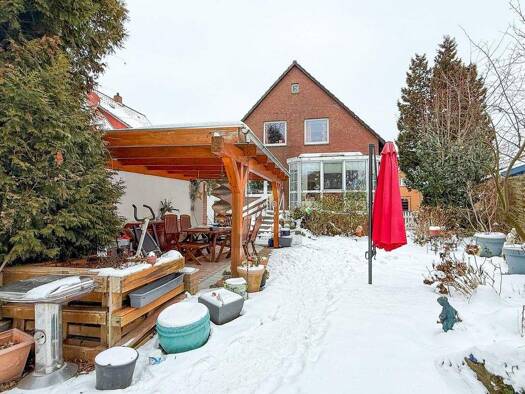 Mehrfamilienhaus zum Kauf 265.000 € 6 Zimmer 150 m² 1.006 m² Grundstück Berkum Peine 31226