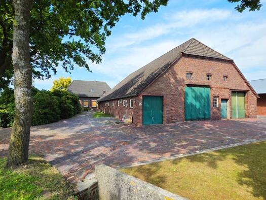 Haus zum Kauf 333.333 € 7 Zimmer 167 m² 4.223 m² Grundstück Halsbek Westerstede 26655
