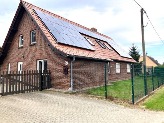 Einfamilienhaus zum Kauf 280.000 € 9 Zimmer 203 m² 1.922 m² Grundstück Stierow Schwasdorf 17168