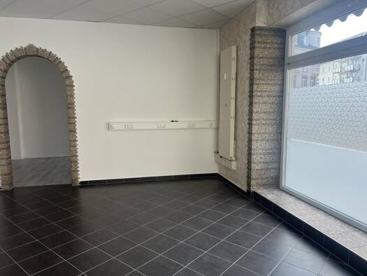 Verkaufsfläche zur Miete provisionsfrei 399 € 4 Zimmer 82 m² Verkaufsfläche teilbar ab 82 m² Döbeln 04720