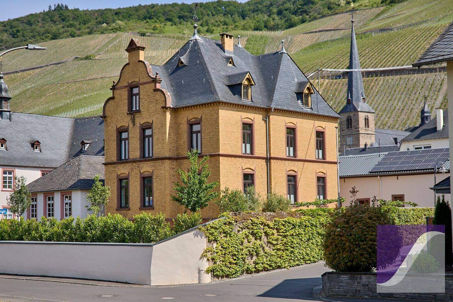 Villa zum Kauf - Ansicht 2