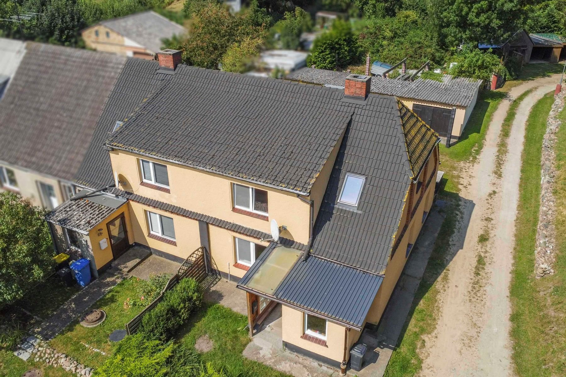 Immobilie zum Kauf als Kapitalanlage geeignet 89.000 € 5 Zimmer 106 m²<br/>Fläche 935,3 m²<br/>Grundstück Groß Upahl Gülzow-Prüzen 18276