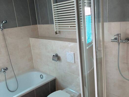 Wohnung zur Miete 560 € 3 Zimmer 68 m² 2 Geschosse frei ab sofort Lindenstraße 36 Mengershausen Rosdorf 37124