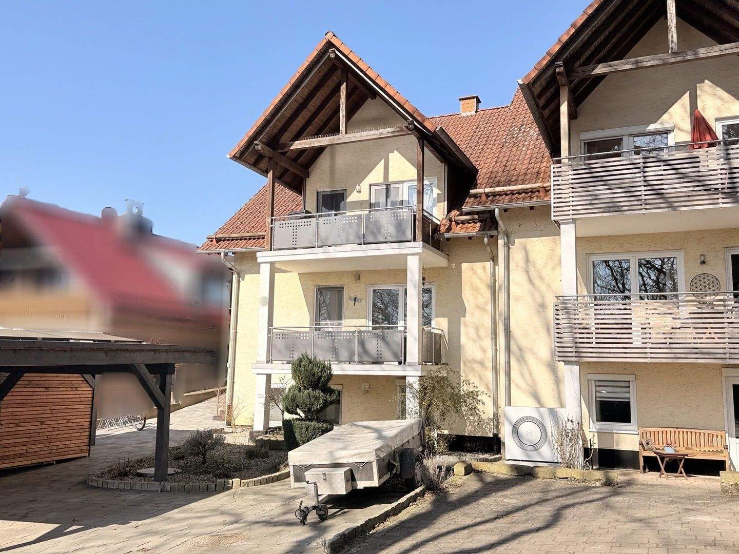 Immobilie in Hofgeismar - Großzügige und umfangreich modernisierte DHH am Ortsrand von Hofgeismar-Hombressen - Bild 1