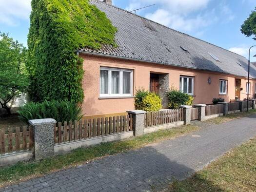 Einfamilienhaus zum Kauf 245 m² 6.688 m² Grundstück Kläden Arendsee (Altmark) 39619