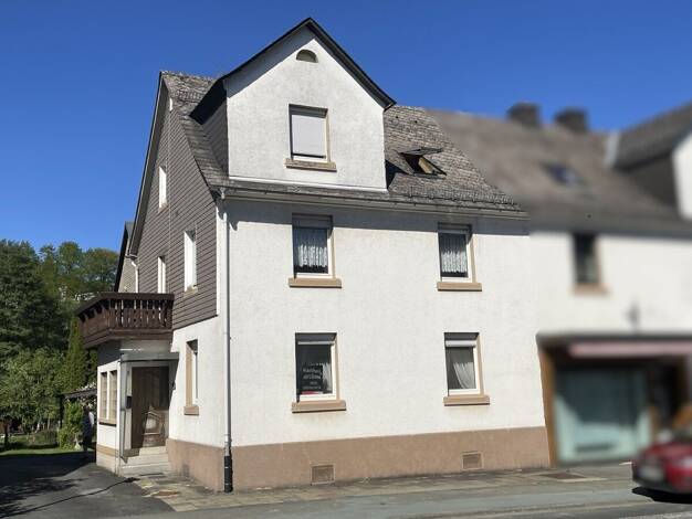 Doppelhaushälfte zum Kauf 149.000 € 5 Zimmer 115 m² 663 m² Grundstück Ewersbach Dietzhölztal 35716