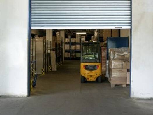 Lagerhalle zur Miete provisionsfrei 20.000 m² Lagerfläche teilbar von 200 m² bis 20.000 m² Am Lutherpark Bischofswerda 01877