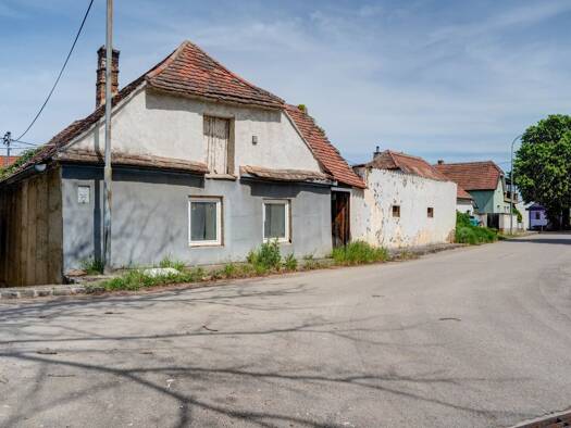 Haus zum Kauf 39.000 € 255 m² Grundstück Haugsdorf 2054