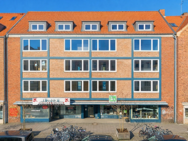 Gewerbeobjekt zum Kauf als Kapitalanlage geeignet 2.100.000 € 945,2 m² 547 m² Grundstück teilbar ab 945,2 m² Innenstadt Lübeck 23552
