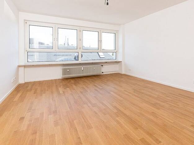 Wohnung zur Miete 483 € 1,5 Zimmer 34,2 m² 5. Geschoss Kranzplatz 11 Wiesbaden Wiesbaden 65183