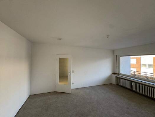 Wohnung zur Miete 569 € 3 Zimmer 80,4 m² 3. Geschoss frei ab 16.01.2026 Friedrich-Engels-Str. 45 Marxloh Duisburg 47169