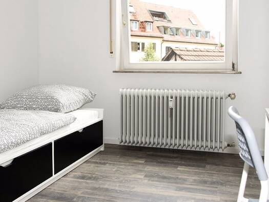 WG-Zimmer zur Miete Wohnen auf Zeit 710 € 12 m² frei ab 05.10.2025 Bachwiesenstrasse 0 Süd Stuttgart Süd (Heslach) 70199
