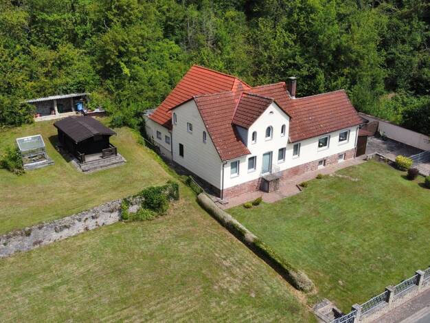 Einfamilienhaus zum Kauf provisionsfrei 184.000 € 7 Zimmer 160 m² 2.163 m² Grundstück Untere Straße 38 Brevörde Brevörde 37647