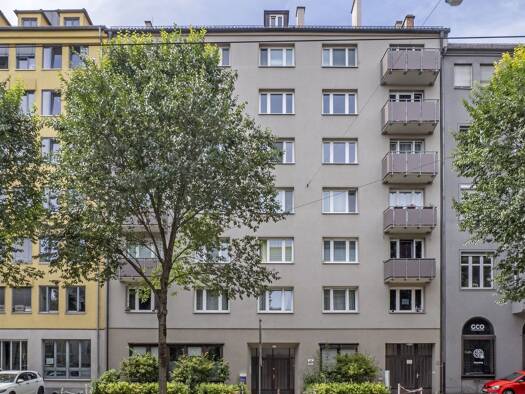 Wohnung zur Miete 747 € 3 Zimmer 71,9 m² 4. Geschoss frei ab 16.09.2026 Schaezlerstraße 15 Innenstadt Innenstadt 86150