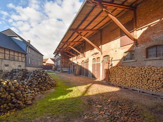 Haus zum Kauf 320.000 € 11 Zimmer 195 m² 6.068 m² Grundstück Bahrdorf Bahrdorf, Niedersachsen 38459