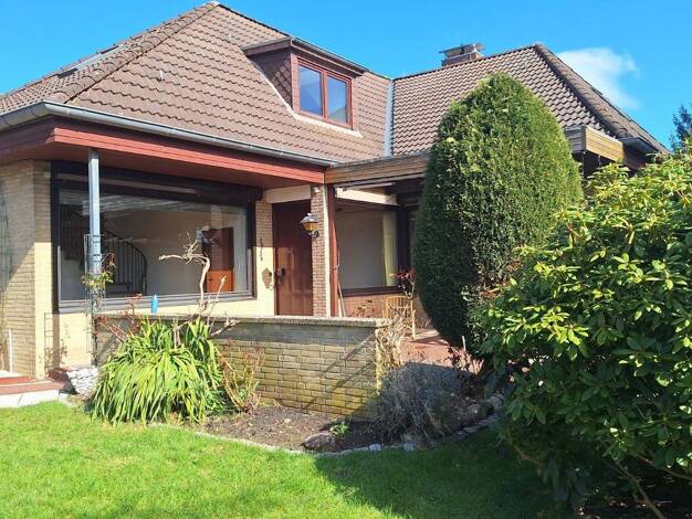 Einfamilienhaus zum Kauf provisionsfrei 350.000 € 600 Zimmer 204 m² 914 m² Grundstück Neuengroden Wilhelmshaven 26386