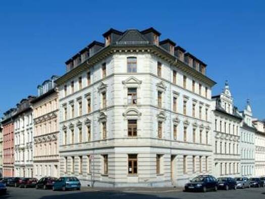 Wohnung zur Miete 244 € 2 Zimmer 52,2 m² 4. Geschoss frei ab sofort Quellenstr. 10 Ostviertel Gera 07546