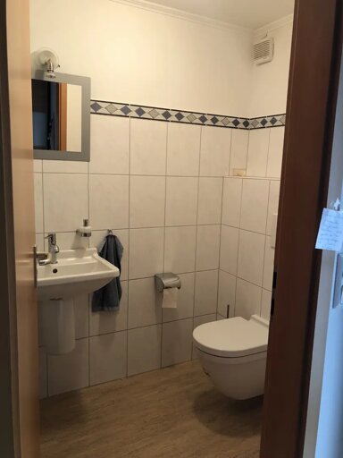 Wohnung zur Miete 700 € 3 Zimmer 131 m² frei ab sofort Heidenbachswald Niederdielfen Wilnsdorf 57234