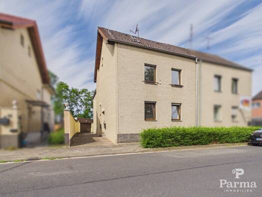 Mehrfamilienhaus zum Kauf 299.000 € 5 Zimmer 184,8 m² 602 m² Grundstück Echtz Düren 52353