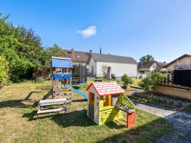 Mehrfamilienhaus zum Kauf als Kapitalanlage geeignet 399.000 € 9 Zimmer 91,8 m² 678 m² Grundstück Klingenberg Klingenberg am Main 63911