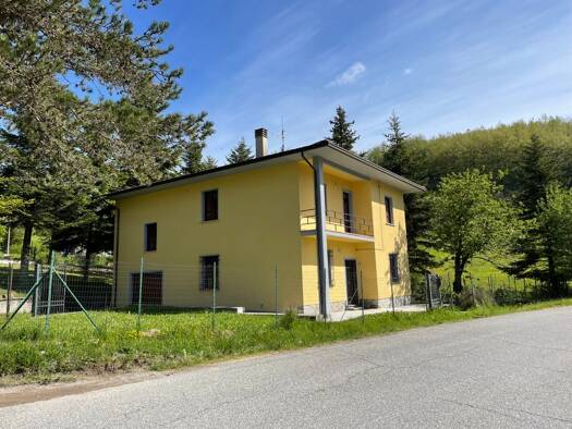 Einfamilienhaus zum Kauf 145.000 € 6 Zimmer 180 m² 1.000 m² Grundstück frei ab sofort Sestino 52038