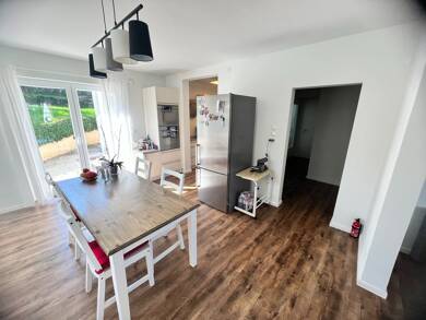 Wohnung zur Miete 1.250 € 2,5 Zimmer 93 m² 1. Geschoss frei ab 01.09.2025 Stuttgart 70327