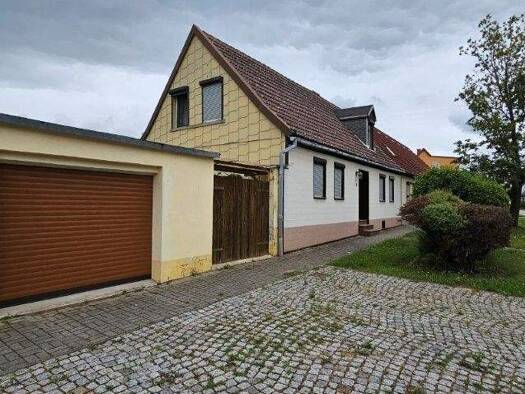 Reihenhaus zum Kauf 59.000 € 3,5 Zimmer 105 m² 659 m² Grundstück frei ab sofort Breite Straße 9 Ilberstedt 06408