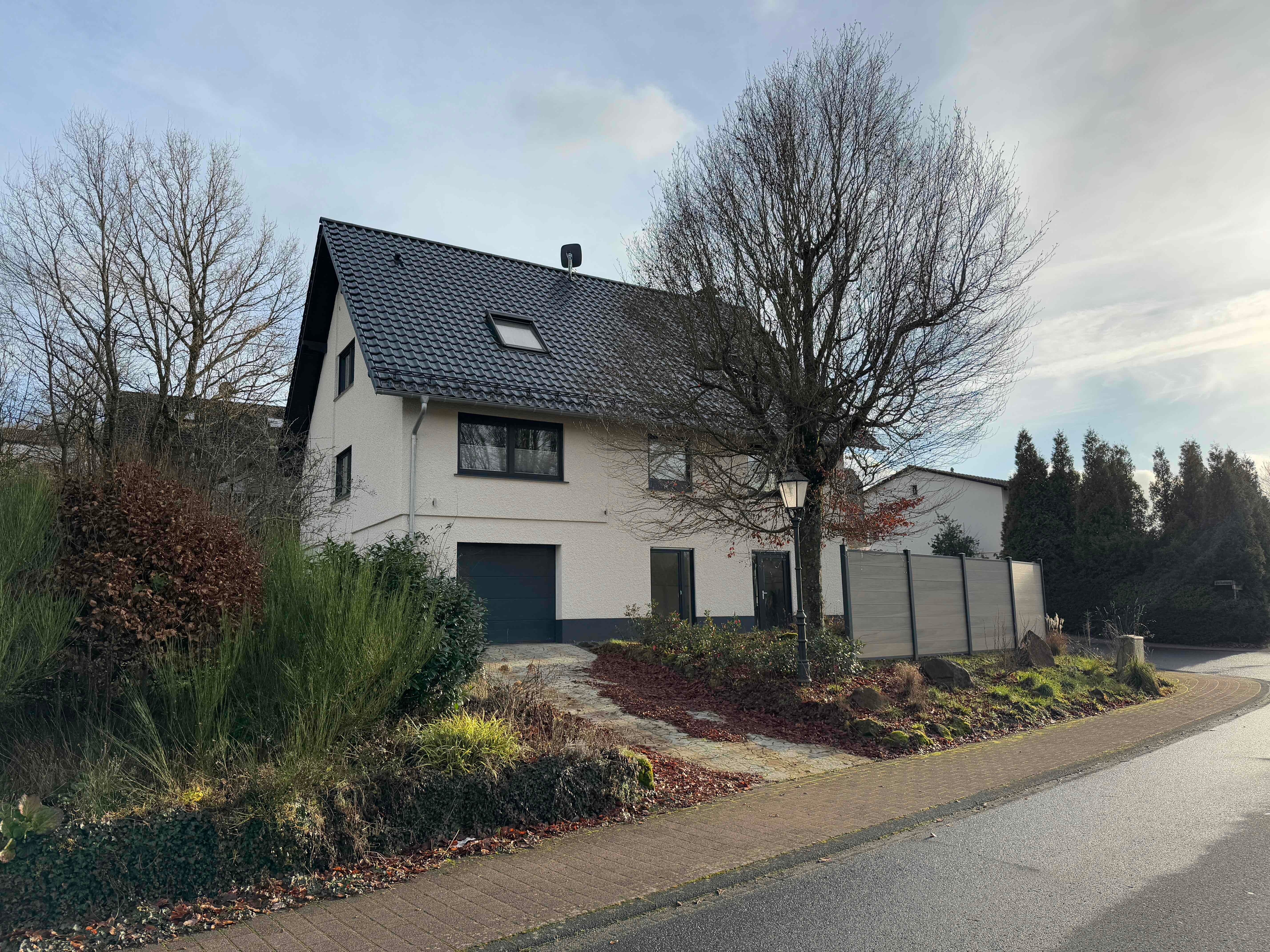 Einfamilienhaus zum Kauf 509.000 € 6 Zimmer 240 m²<br/>Wohnfläche 705 m²<br/>Grundstück 01.03.2025<br/>Verfügbarkeit Daun Daun 54550