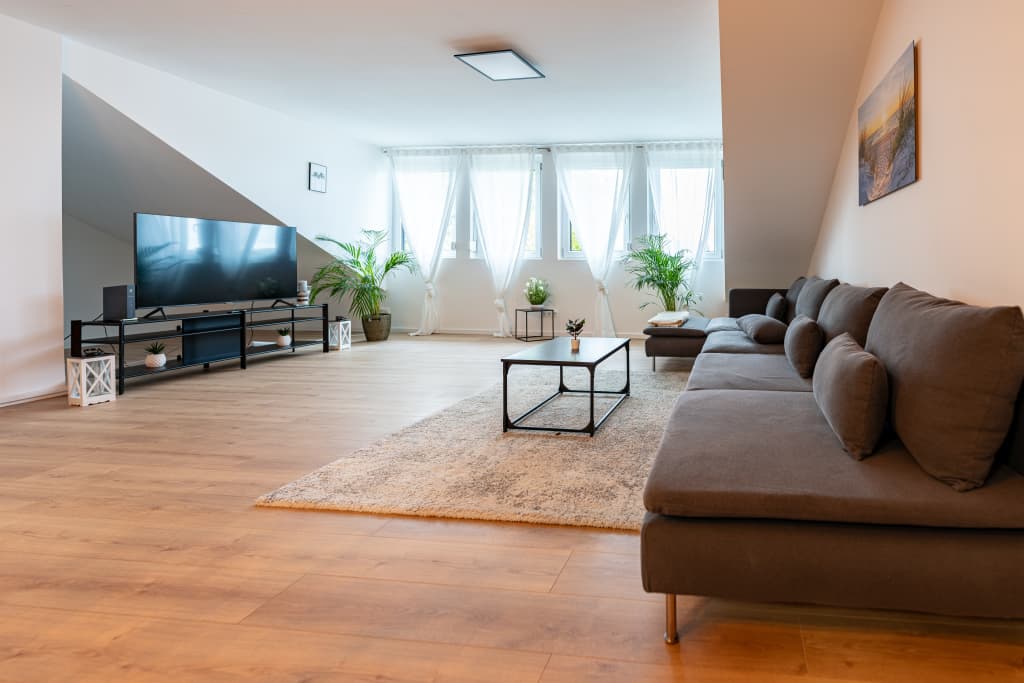 Wohnung zur Miete Wohnen auf Zeit 2.037 € 2 Zimmer 100 m²<br/>Wohnfläche 02.02.2025<br/>Verfügbarkeit Friedrichstraße Plankstadt 68723