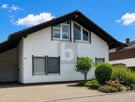 Doppelhaushälfte zum Kauf 675.000 € 8 Zimmer 166 m² 444 m² Grundstück Unterlauchringen Lauchringen 79787