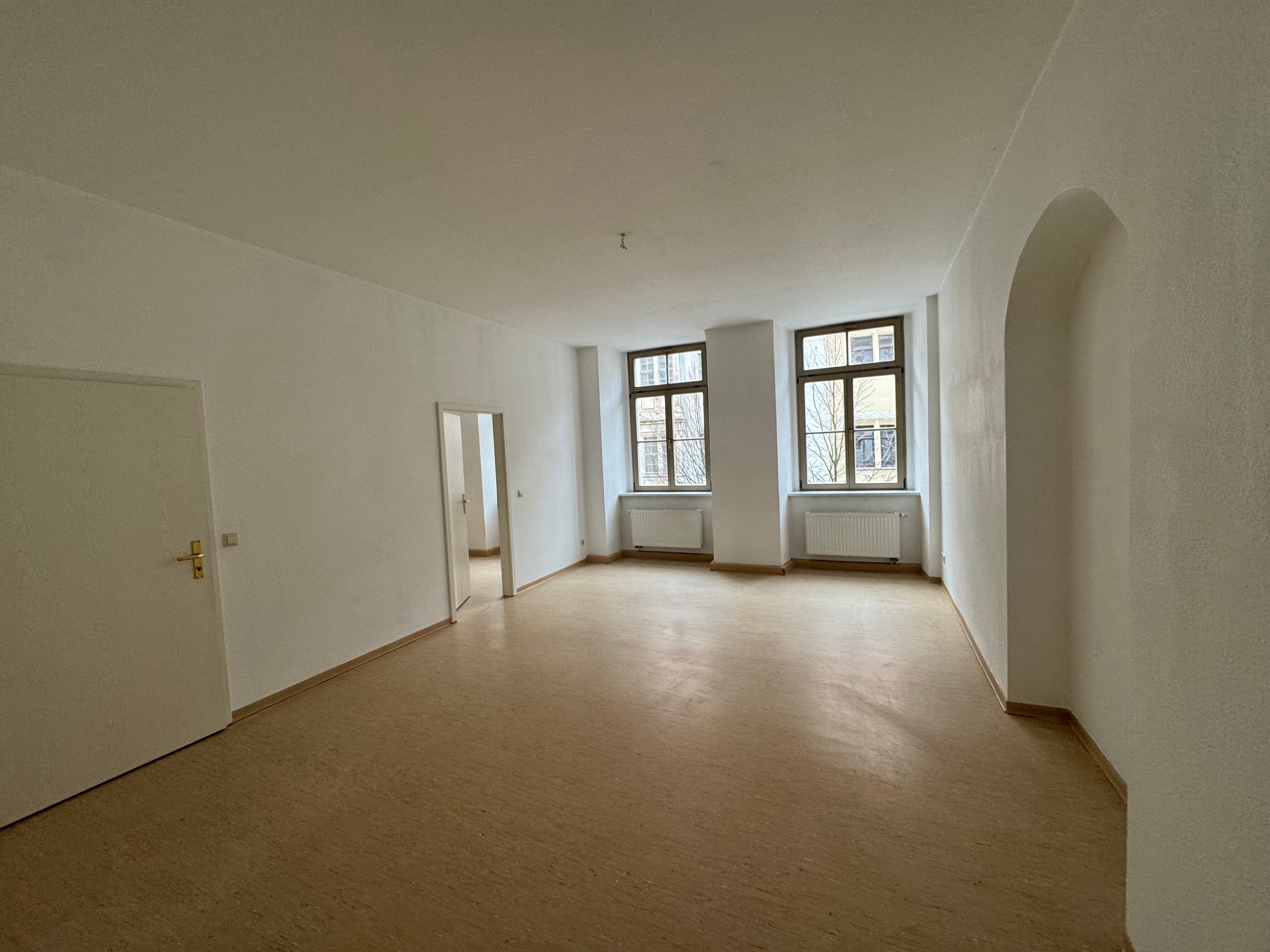 Wohnung zur Miete 470 € 3 Zimmer 77,7 m²<br/>Wohnfläche 1.<br/>Geschoss ab sofort<br/>Verfügbarkeit Thielestr. 2b Nicolaiviertel Freiberg 09599