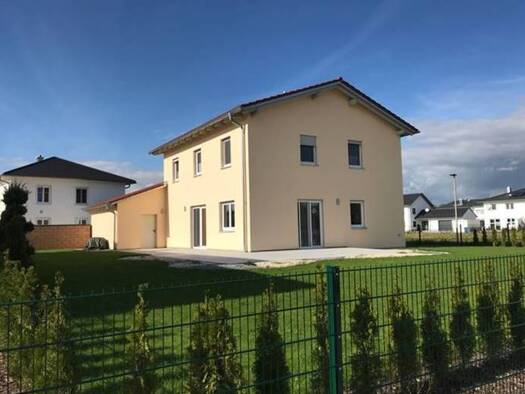 Einfamilienhaus zum Kauf provisionsfrei 615.000 € 4 Zimmer 135 m² 655 m² Grundstück Atting 94348