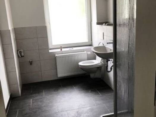 Wohnung zur Miete 190 € 1 Zimmer 37 m² 2. Geschoss Zwickauer Straße 14 Wilkau-Haßlau Wilkau-Haßlau 08112
