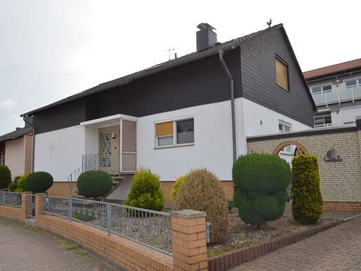 Haus zum Kauf 275.000 € 5 Zimmer 171 m² 605 m² Grundstück frei ab sofort Lehre 38165