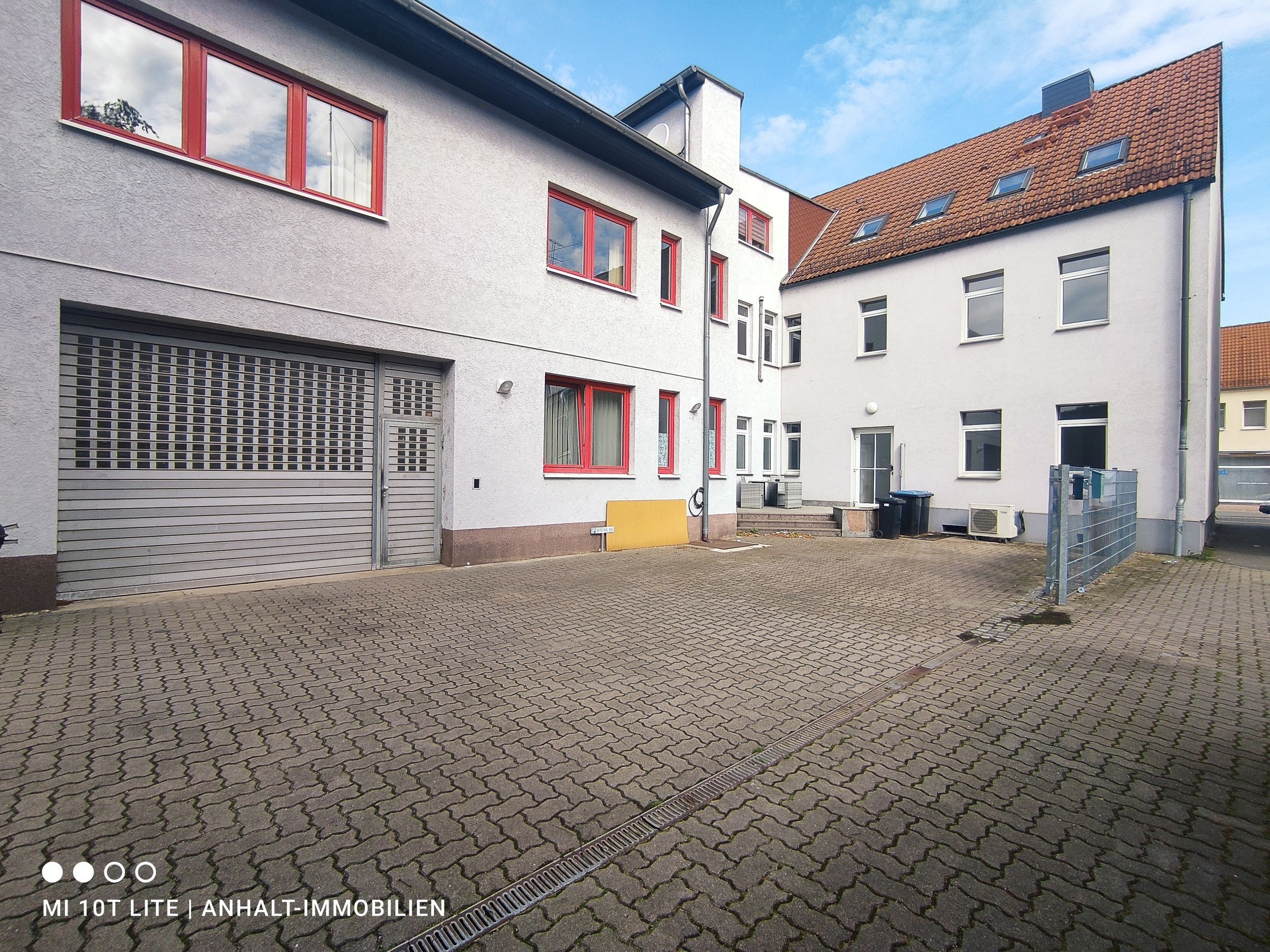 Haus zum Kauf 229.000 € 18 Zimmer 374 m²<br/>Wohnfläche 625 m²<br/>Grundstück Bitterfeld Bitterfeld-Wolfen OT Bitterfeld 06749