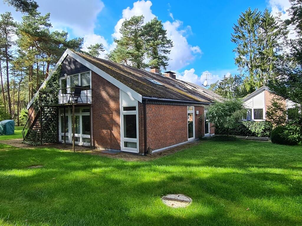 Mehrfamilienhaus zum Kauf als Kapitalanlage geeignet 1.198.000 € 11,5 Zimmer 160,3 m²<br/>Wohnfläche 3.270 m²<br/>Grundstück Ramelsloh Seevetal - Ramelsloh 21220