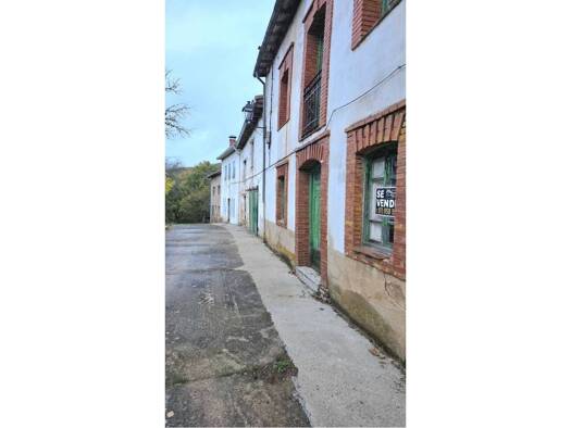 Villa zum Kauf 10.000 € 1 Zimmer 141 m² Barruelo de Santullán 34820
