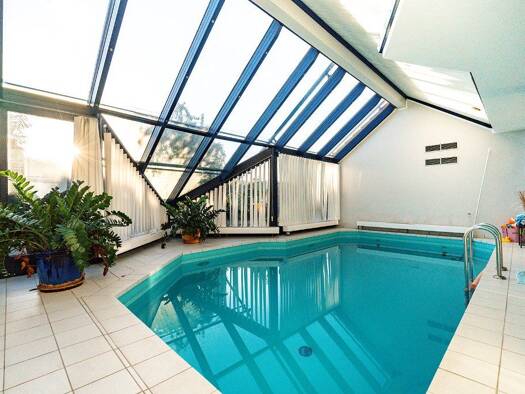 Mehrfamilienhaus zum Kauf 890.000 € 9 Zimmer 301,2 m² 1.605 m² Grundstück Burgsolms Solms 35606