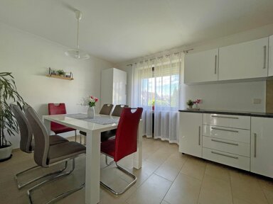 Wohnung zum Kauf 297.000 € 3,5 Zimmer 100 m² frei ab 01.12.2024 Hofmarkstraße 14 Niedertraubling Obertraubling 93083