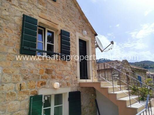 Haus zum Kauf 769.000 € 4 Zimmer 170 m² Hvar