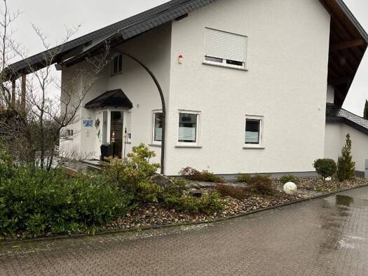 Einfamilienhaus zum Kauf 355.000 € 9 Zimmer 241 m² 527 m² Grundstück Oberbexbach Bexbach 66450