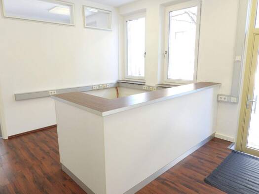 Bürofläche zur Miete 890 € 4 Zimmer 128 m² Bürofläche Luisenstr. 1 St Peter Nürnberg 90478