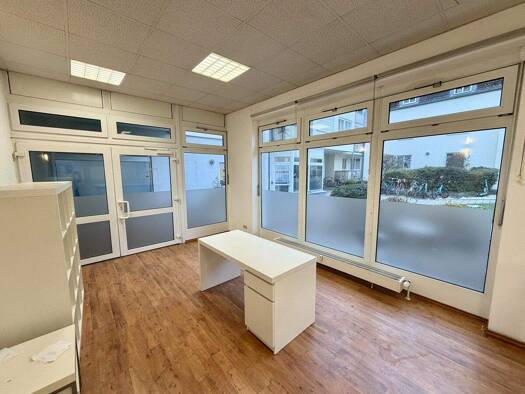 Laden zur Miete 1.565 € 149 m² Verkaufsfläche Westenviertel Regensburg 93049