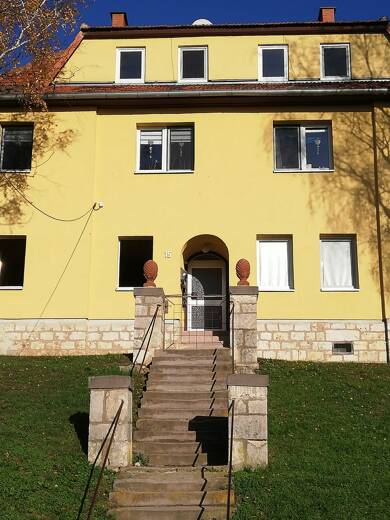 Wohnung zur Miete 589 € 6 Zimmer 105,3 m² EG Alte Frömmstedter Straße 15 Bilzingsleben 06578