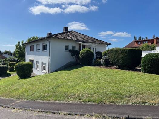Einfamilienhaus zum Kauf 525.000 € 8 Zimmer 240 m² 858 m² Grundstück Krofdorf-Gleiberg Wettenberg - Erlental 35435