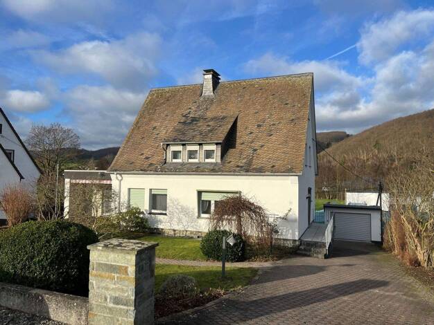 Einfamilienhaus zum Kauf 219.000 € 6 Zimmer 160 m² 817 m² Grundstück Berge Meschede 59872